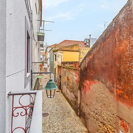 Beautiful Azulejos A Quiet Street Appartamento